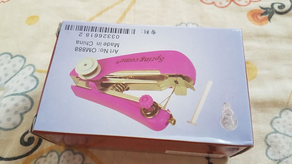 Mașină de cusut de mână