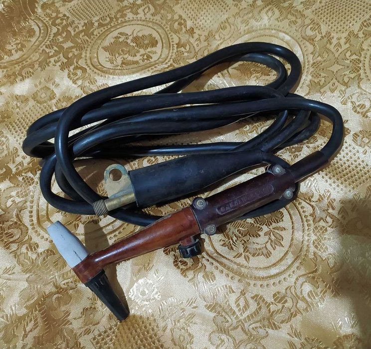 Газовая горелка с кабелем для аргоновой сварки
