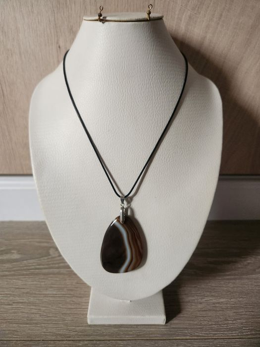 Кулон из натурального камня