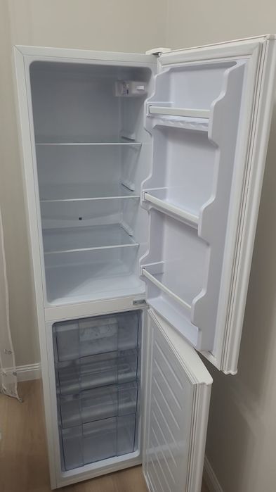 Холодильник новый