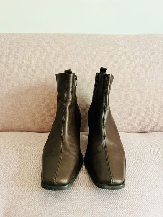 Botine vintage maro din piele naturala cu toc si varf patrat