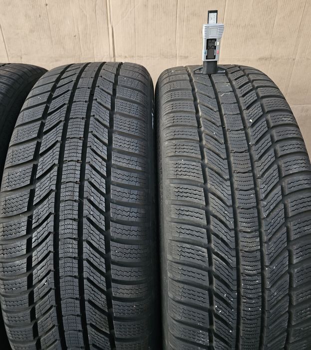 Cauciucuri/AnvelopeIarna245-45-19'M+S/JanteAliaj19'5x108Ford,Volvo,Renault,Jaguar