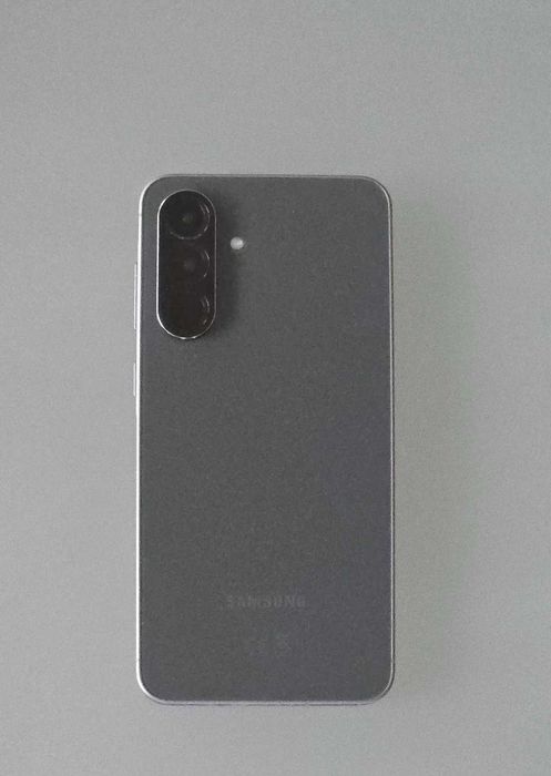 Продавам Samsung A565G
