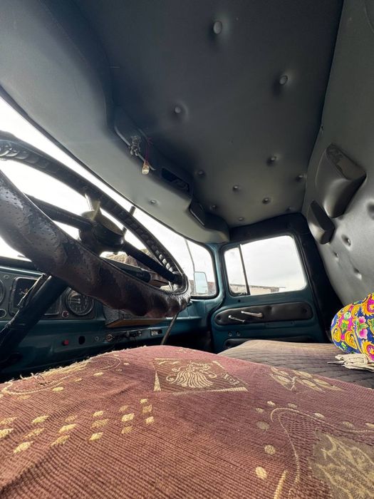 Zil 130 Samasval srochna sotiladi