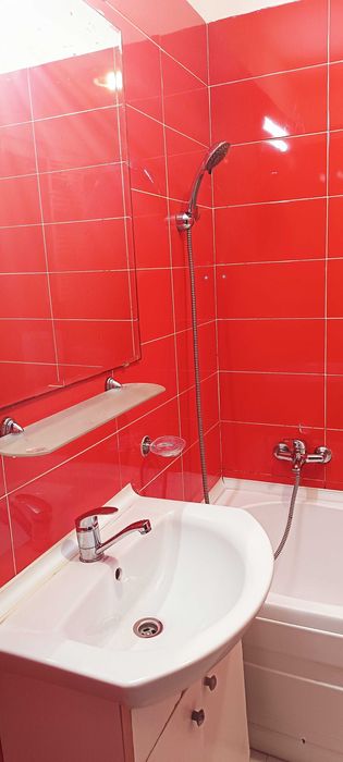 Apartament 3 camere de închiriat
