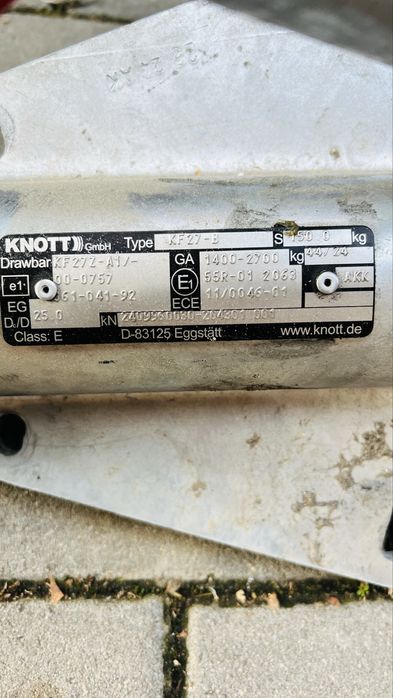 KNOTT KF27B устройство за задвижване с теглич