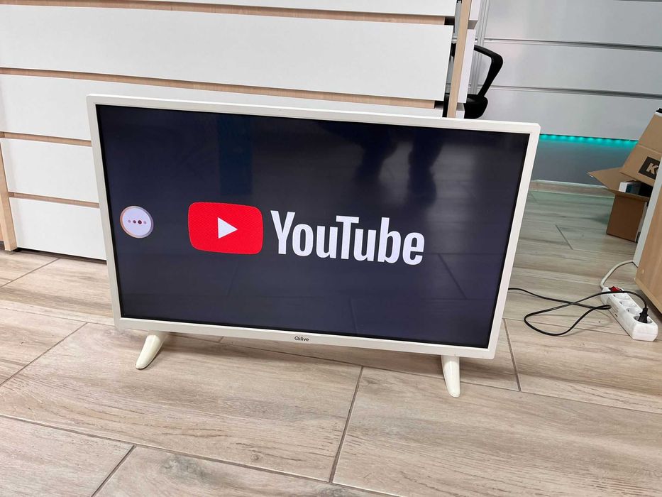 Televizor Qlive 80 CM 32 inch - Smart TV