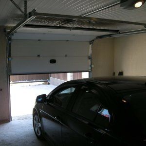 Секционные ворота