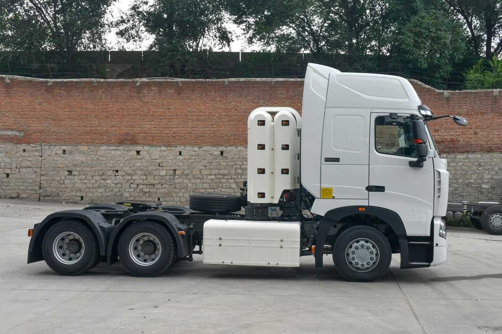Седельный тягач SINOTRUK HOWO T7H
