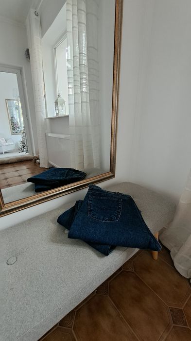 Blugi  "  pantalon  model Atomic"