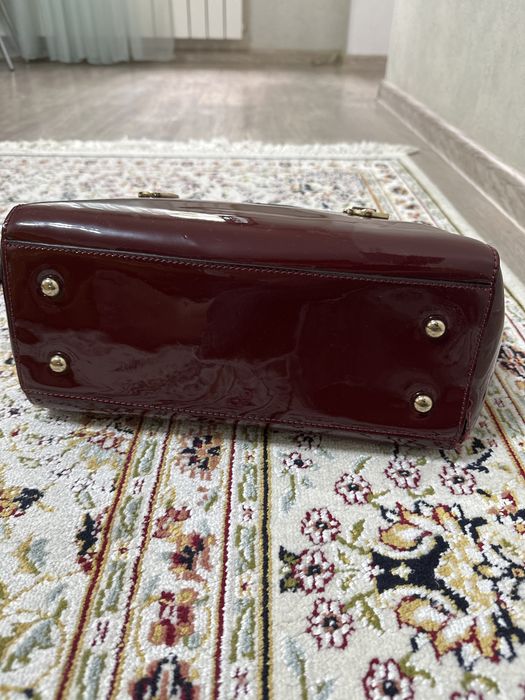 Сумка ,лакированная