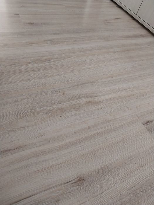 Ламинат б/у 54кв.м. Пролежал недолго.