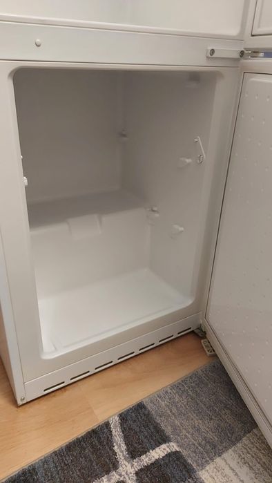 Продаётся Холодильник