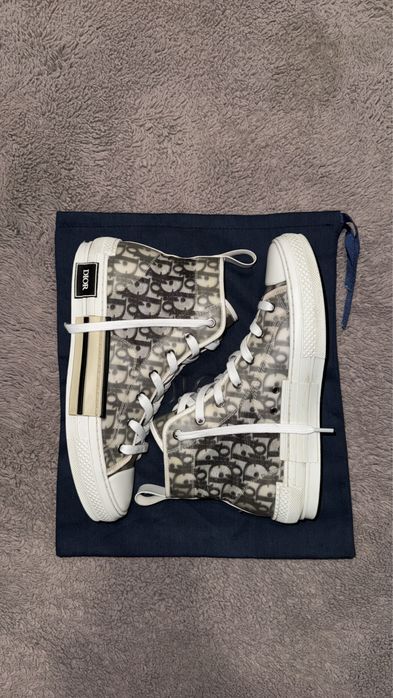 Vand Dior B23 ( mesaj doar pe WHATSAPP )