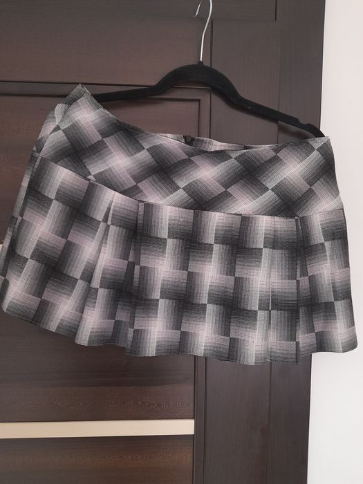 Fusta  scurta mar. 40