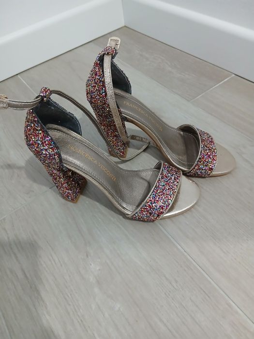 Sandale  nr 36 stare perfecta