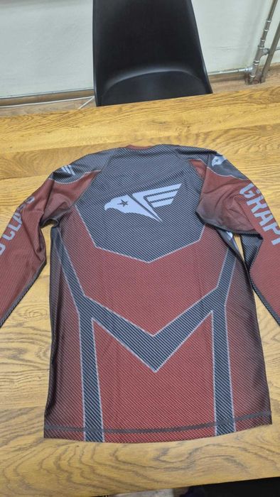 Rashguard на федерацията American Grappling