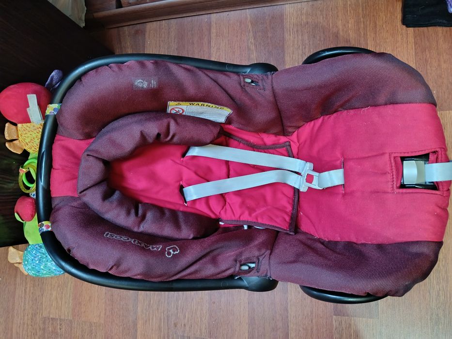 Landou Maxi Cosi model universal cadou jucărie Senzoriala