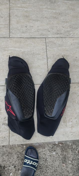 cotiere si genunchiere alpinestars