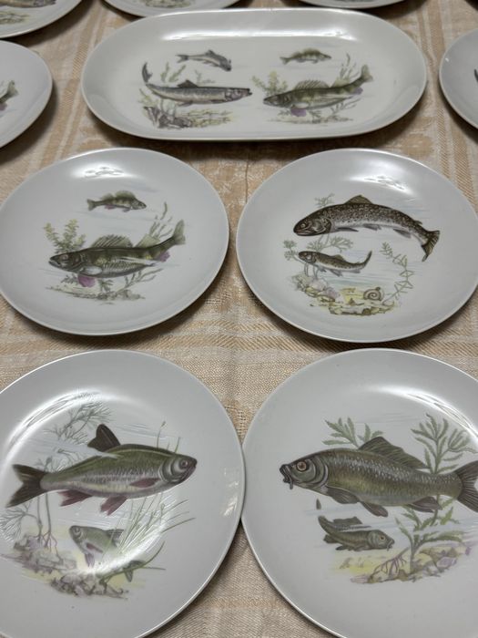 Набор гдр  новый на 18 персон