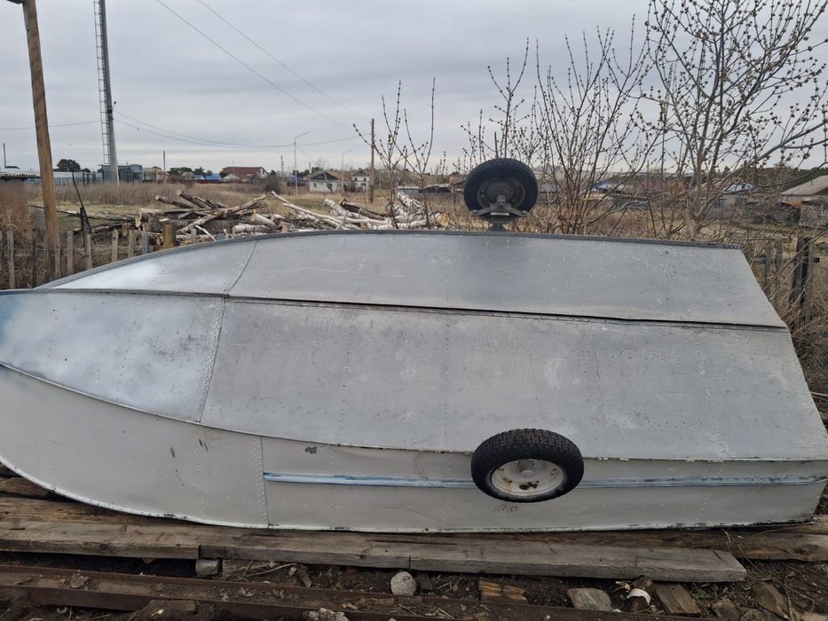 Продам моторку прогресс 2м