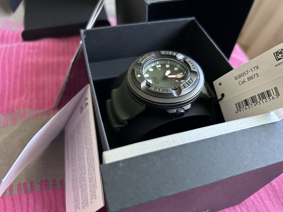 Citizen Professional Diver"s 300M Ecozila Promaster