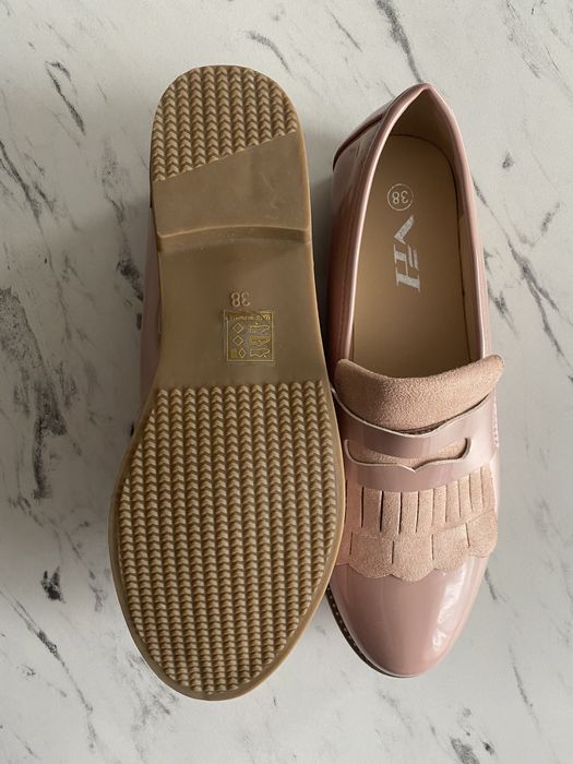 Saboti si mocasini si manechin