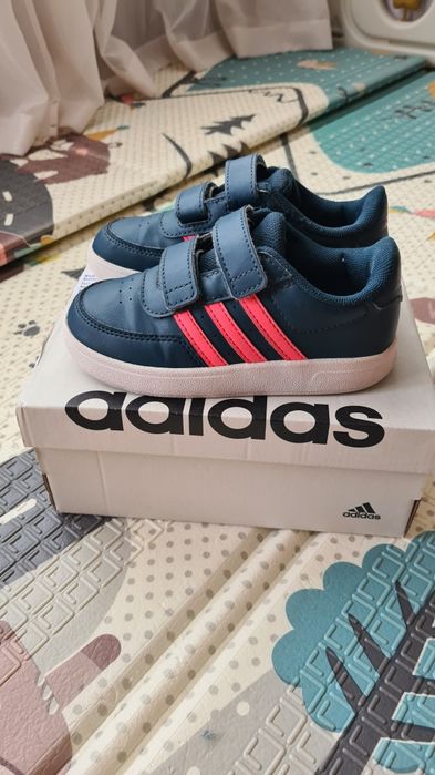 Маратонки Adidas Breaknet 2.0, за момиче 26 номер