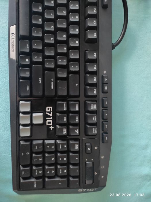 Продам механическую клавиатуру logitech g710