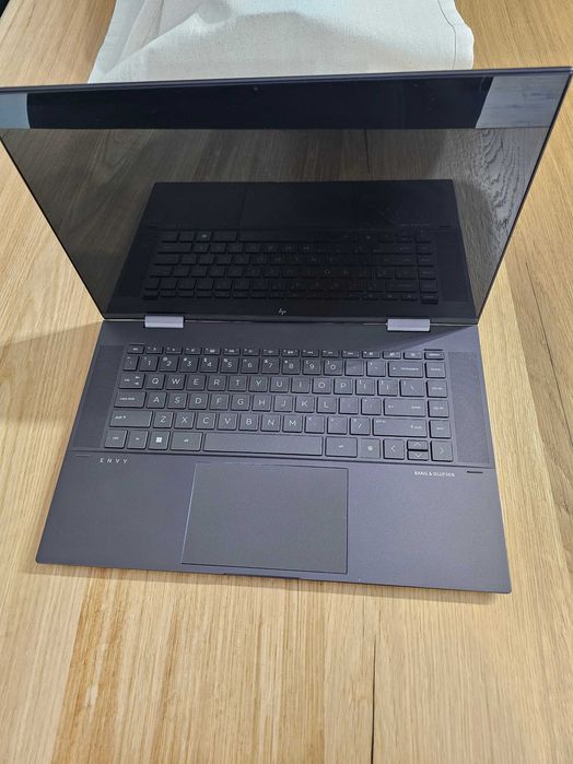 Laptop defect HP ENVY x360 15.6" R7 5825U 16GB 15-EU1073CL