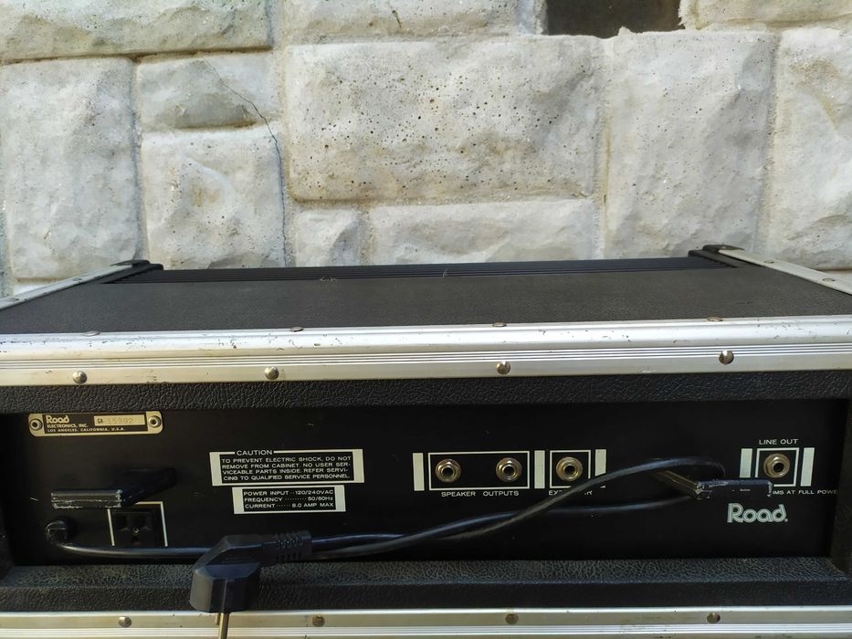 Усилвател,глава за бас китара Rickenbacker Road 440-USA