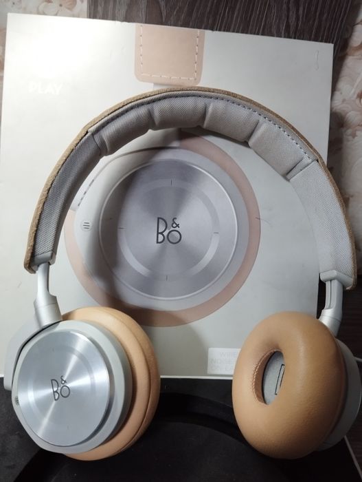 Bang & Olufsen BeoPlay H8 Natural