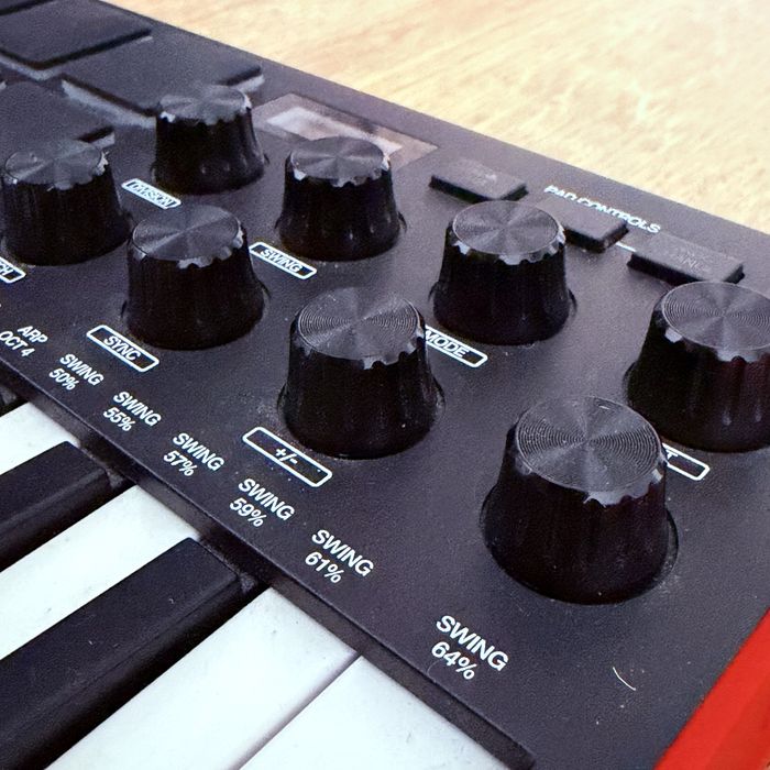 Продам Akai mpk mk3