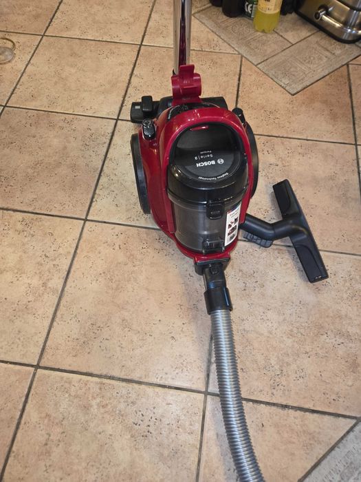 Прахосмукачка Bosch series 2