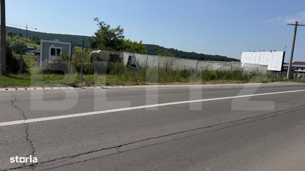 Teren intravilan, 2.835 mp, toate utilitatile, regim P+2+2M, zona Live