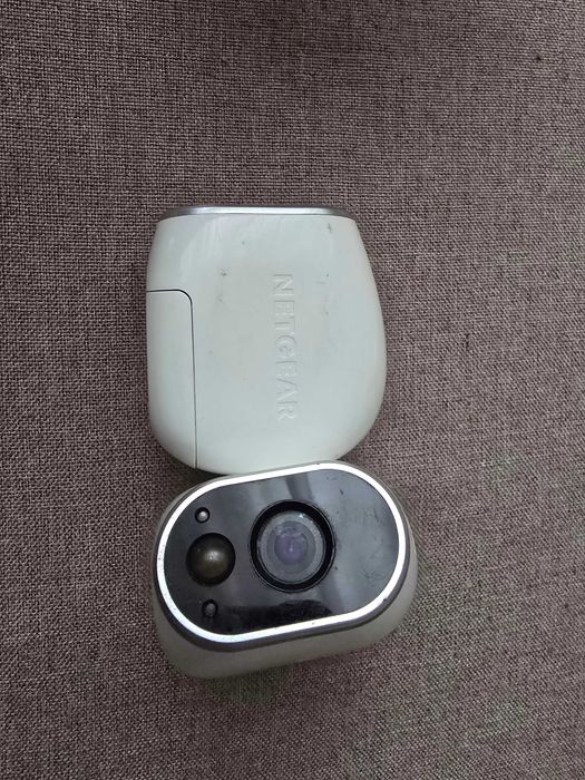 Arlo pro4 /arlo vmc4041p / netger arlo camera Conect camera securitate