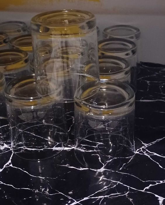 Лот от Чинии и купи чаши