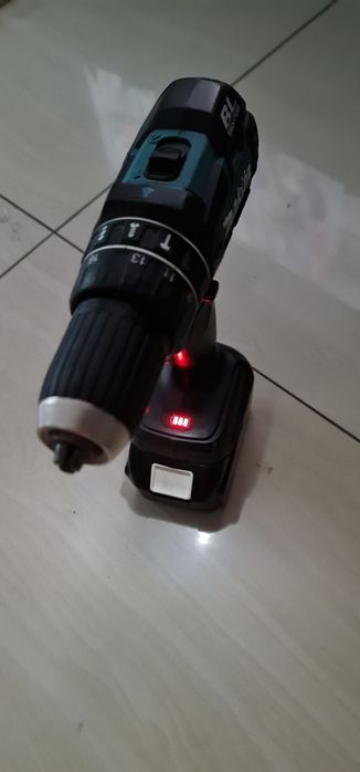 Autofiletanta Makita cu percutie !