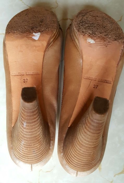 Продаю туфли CAFe'NOIR