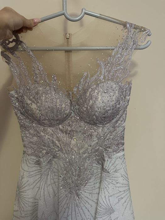 Бутикова   рокля