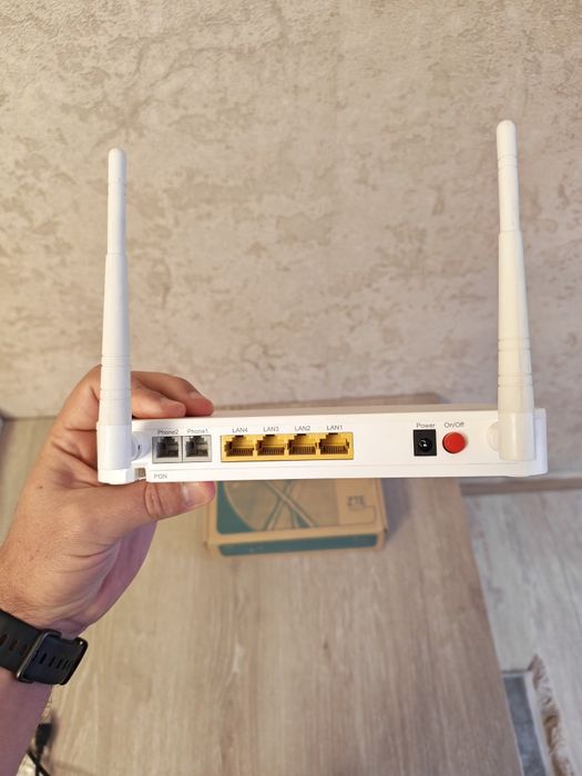 Wi-Fi роутер GPON ZTE ZXHN F660.