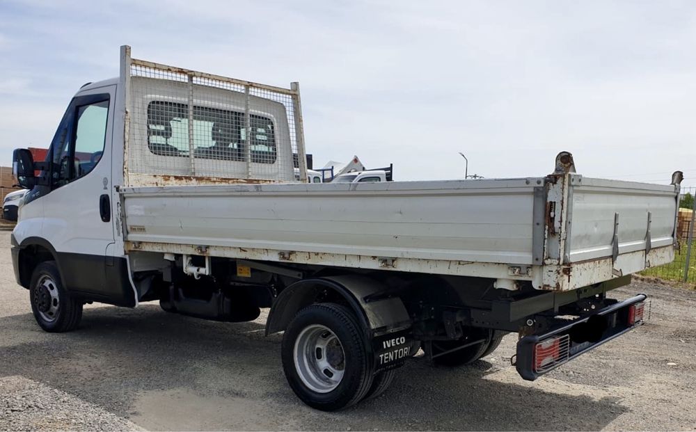 Iveco Daily 35c13, 2016 basculabil pe trei parti