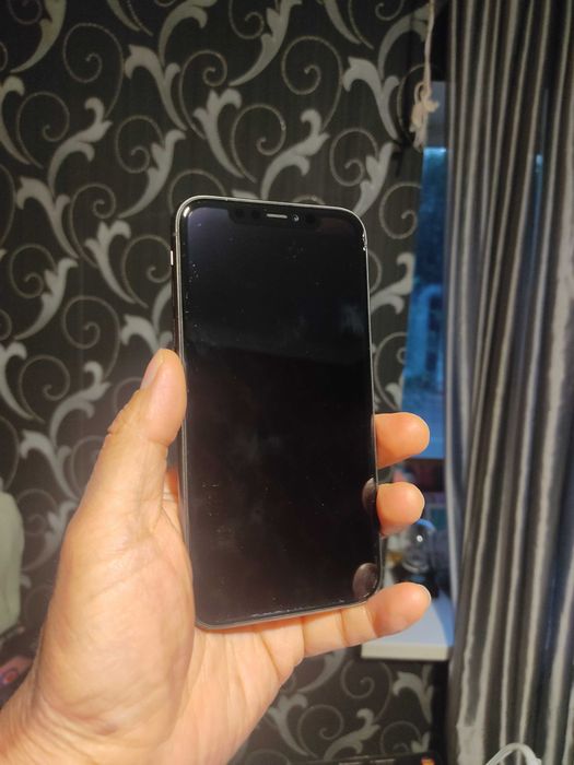 Продаю iPhone 11
