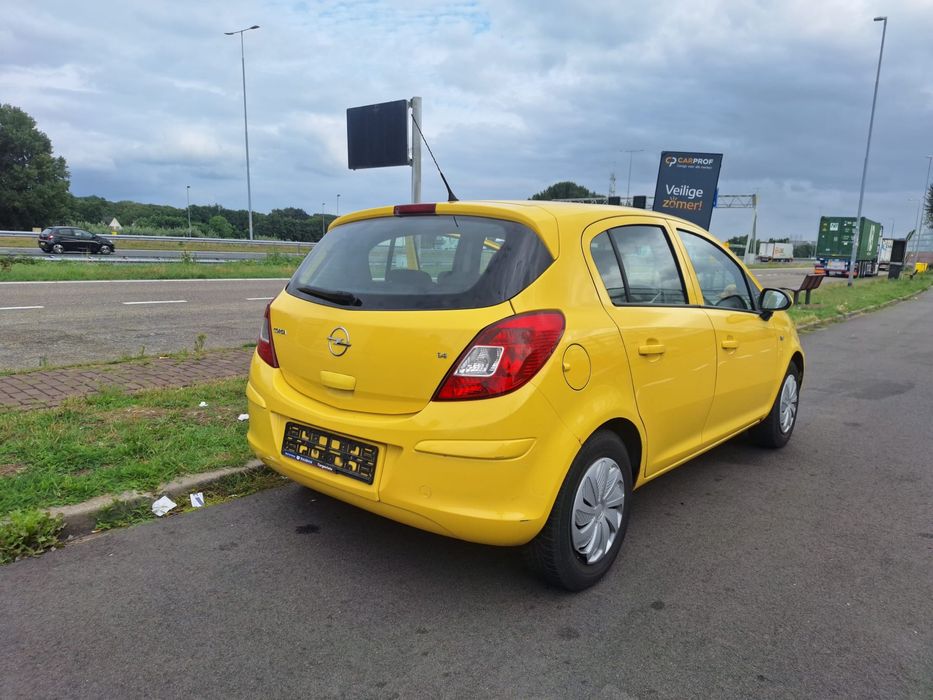 Opel Corsa D 2008 1.4 90CP nJoY