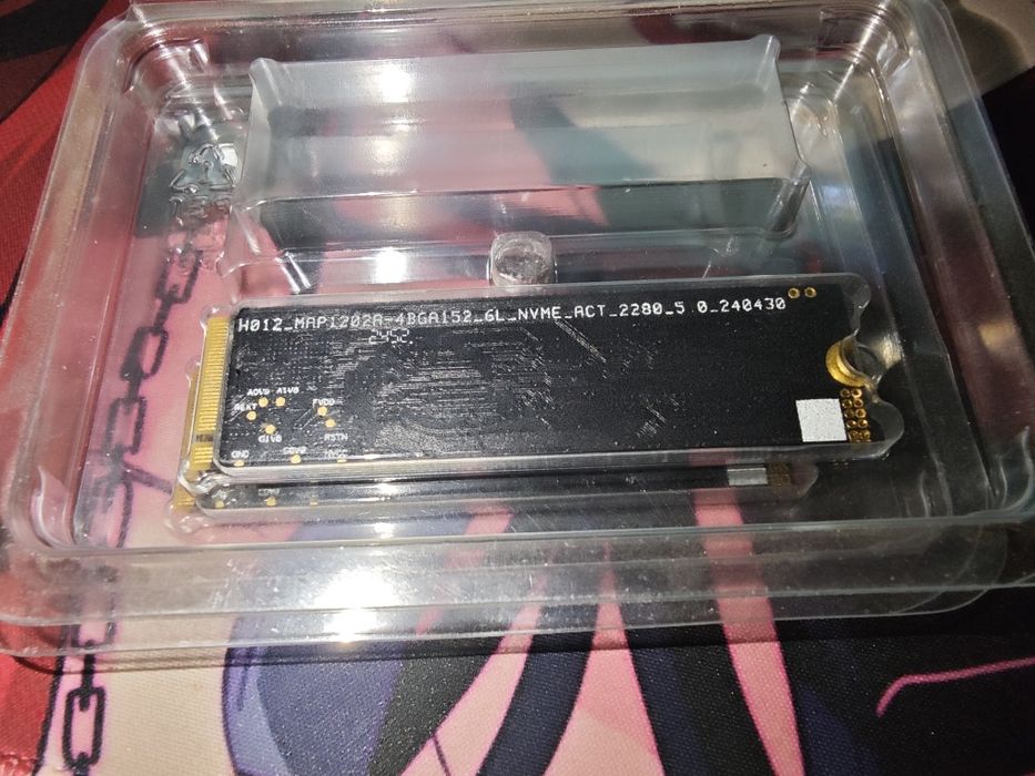 SSD нкаопитель 512 Gb TeamGroup