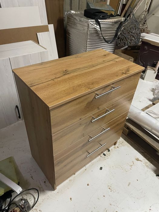 Комод четыре ящиком есть в наличии таййори бор
