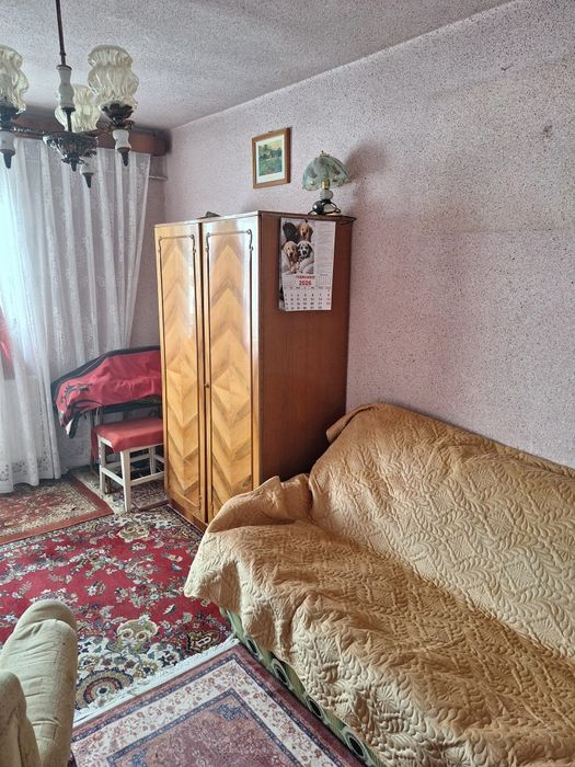 Vand apartament 3 camere, decomandat, zona semicentrala, Valcea