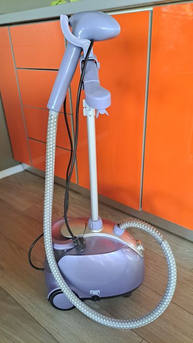 Aparat de calcat cu abur