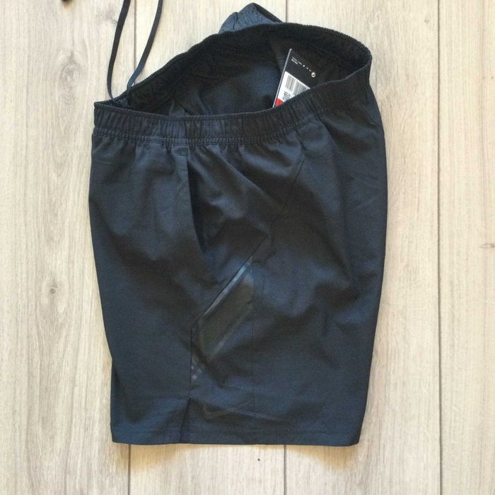 НОВИ оригинални черни къси гащета бермуди тенис NIKE размер L от САЩ