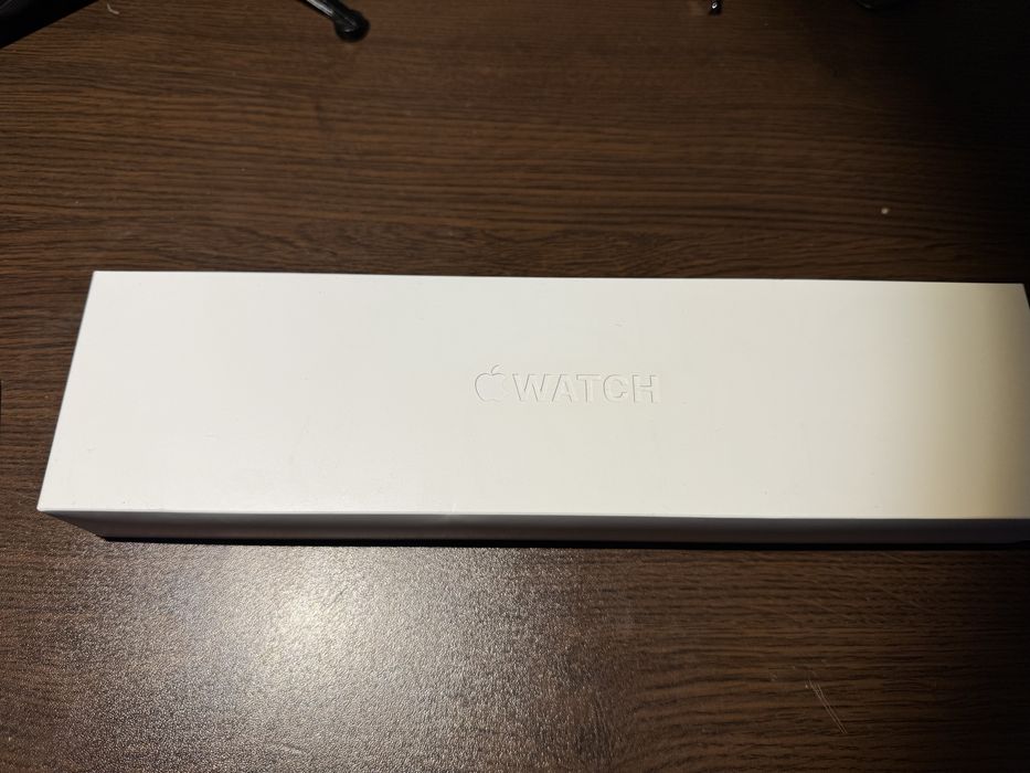 Apple Watch 7 45mm + феноменални каишки